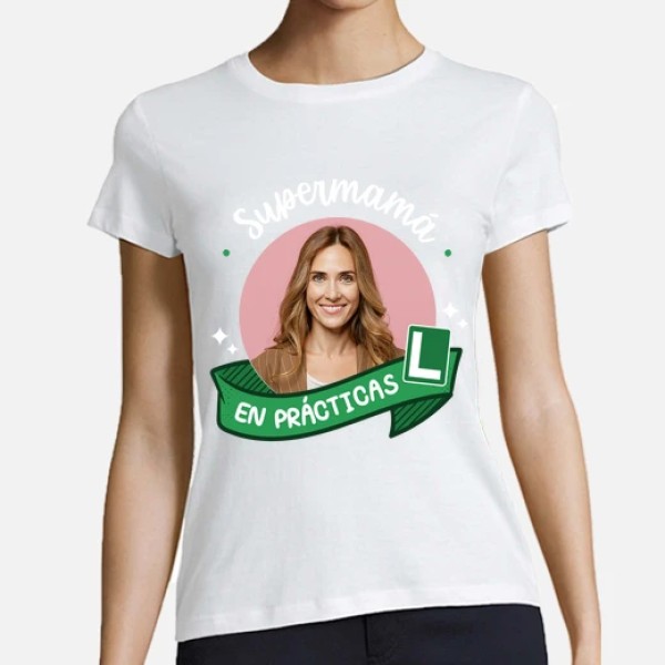 camiseta supermamu00e1 en pru00e1cticas foto personalizable