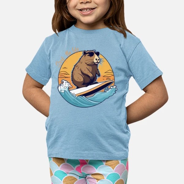 Capibara Surfeando