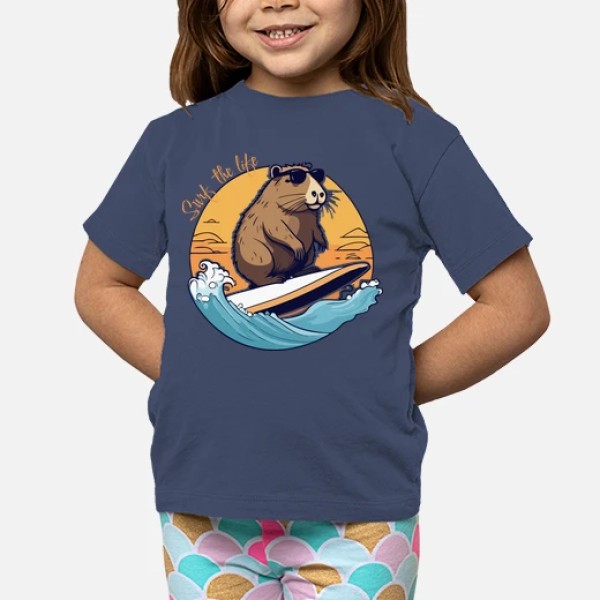 Capibara Surfeando