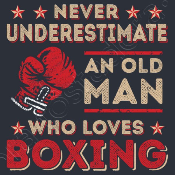 nunca subestimes a un anciano que ama el boxeo.