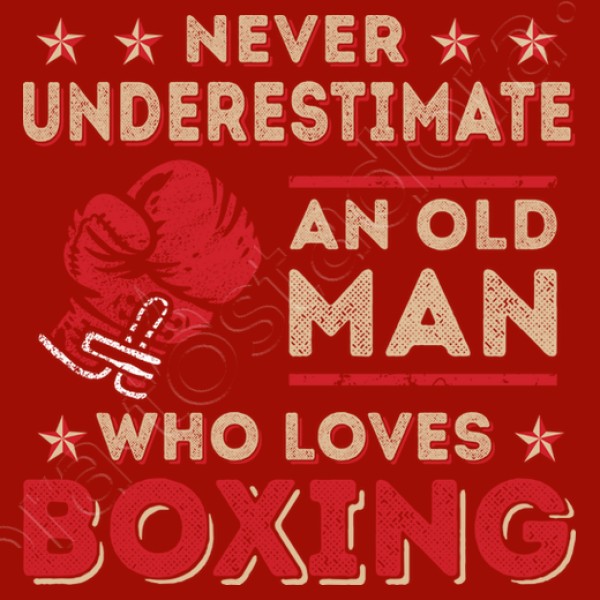 nunca subestimes a un anciano que ama el boxeo.